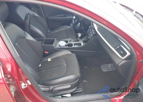 2019 Kia Optima S из США, поврежденный, VIN 5XXGT4L36KG355596